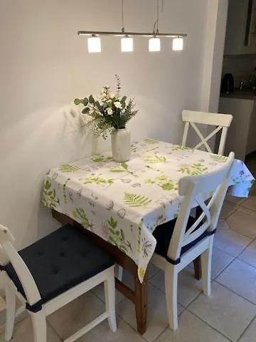 Kleines Haus Im Gruenen Apartament